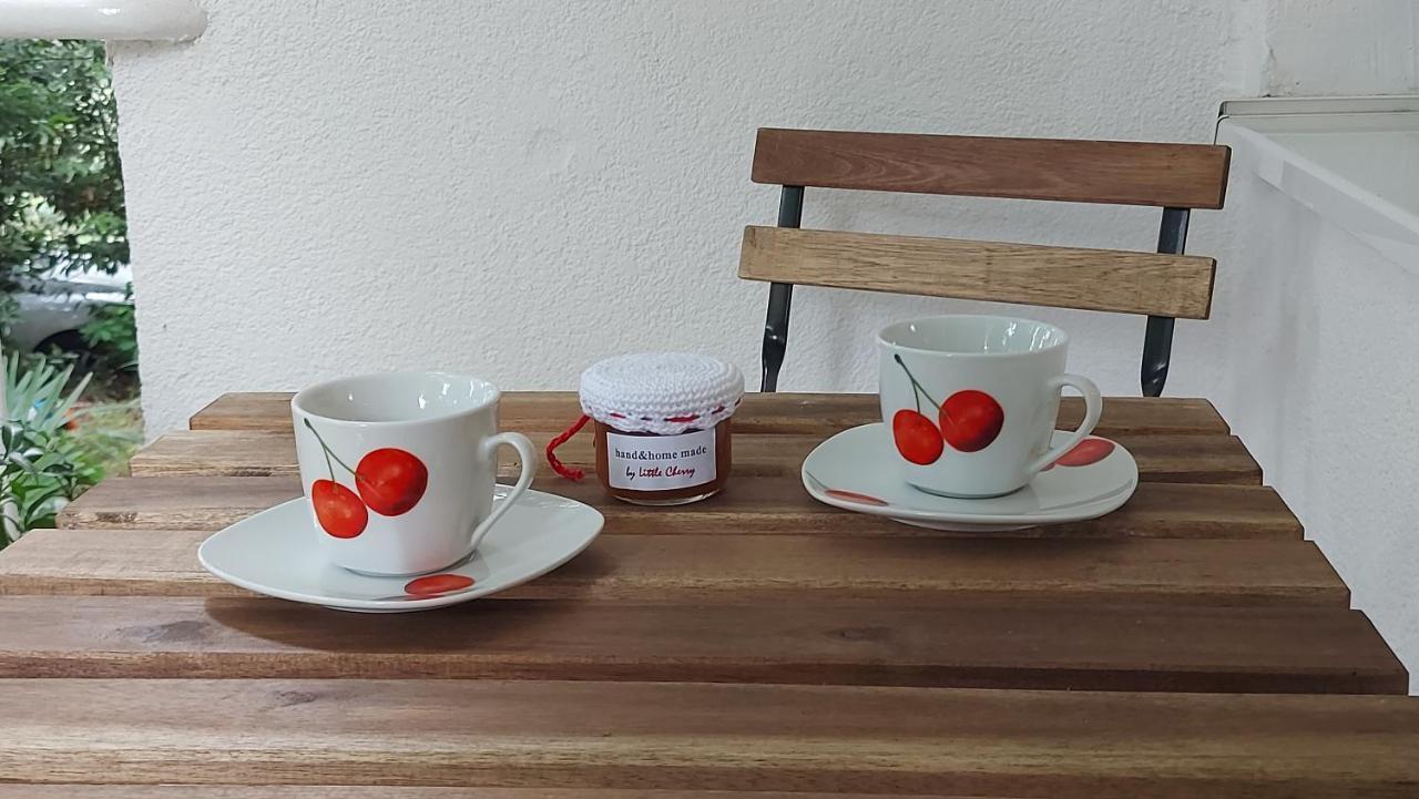 Little Cherry Сплит Экстерьер фото